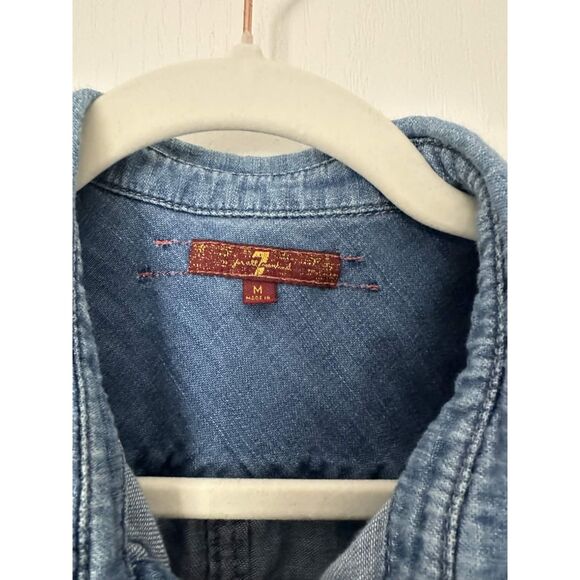 7 For All Mankind Denim Button Down Shirt Women’s M Light Wash Western Chambray - Picture 6 of 9